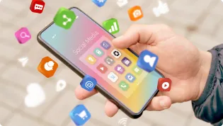 配信媒体（YouTube、SNS、広告）が多すぎて、何が最適か分からない